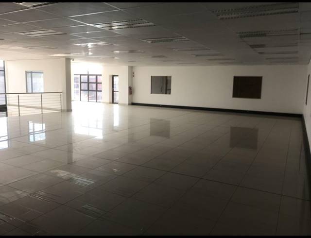 1,061M² WAREHOUSE TO LET IN NORTH RIDING